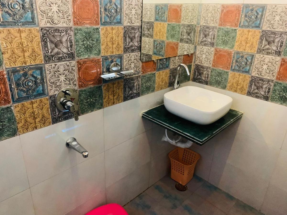 Pachmarhī Hotel Payal & Restaurent מראה חיצוני תמונה