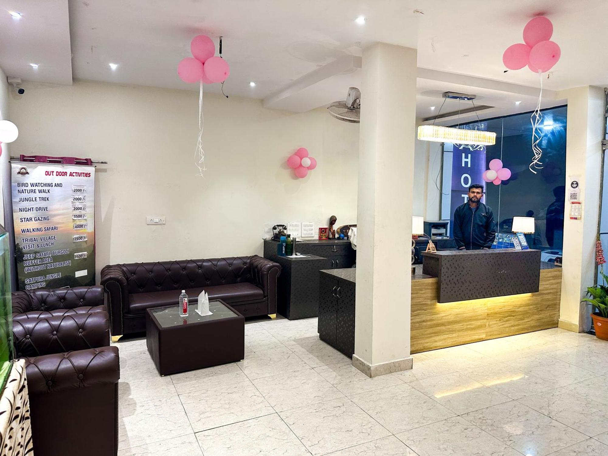 Pachmarhī Hotel Payal & Restaurent מראה חיצוני תמונה